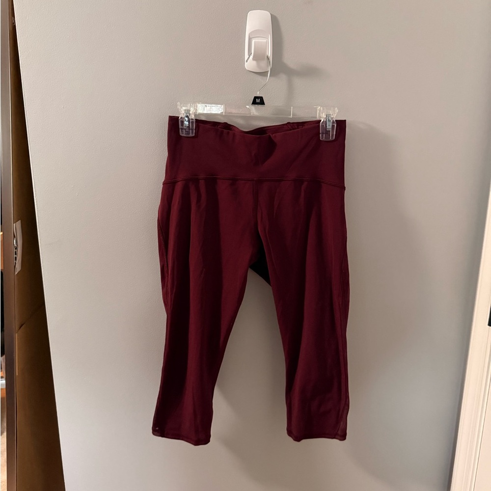 lululemon athletica Women's Burgundy Capri Leggings